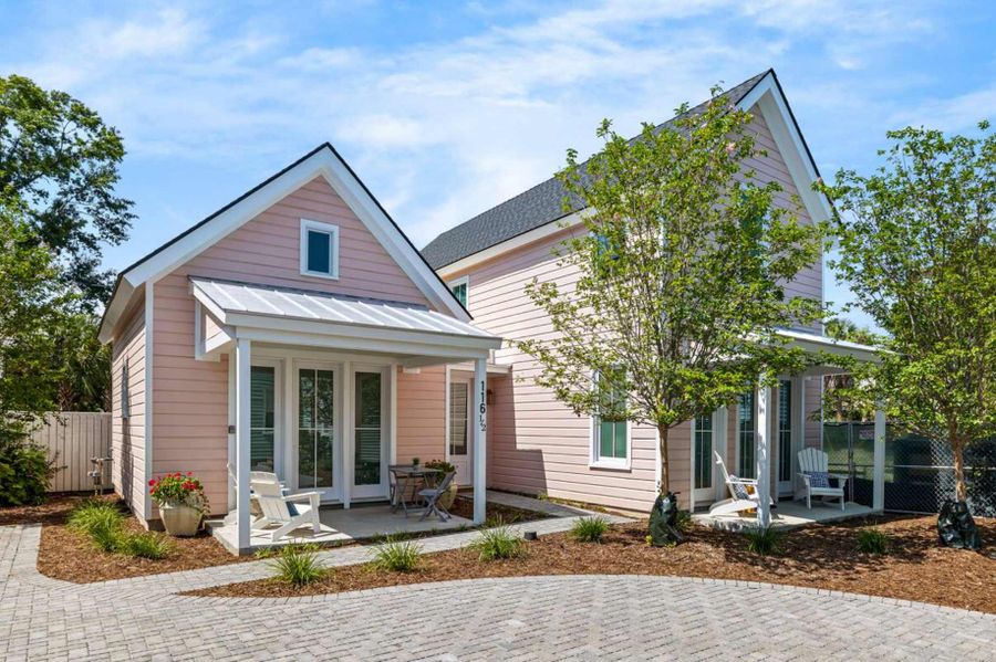 Welcome to your Downtown Charleston rental! 