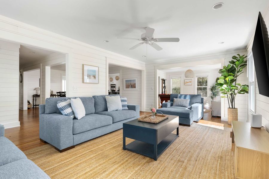 Spacious living room with plenty of seating for your group