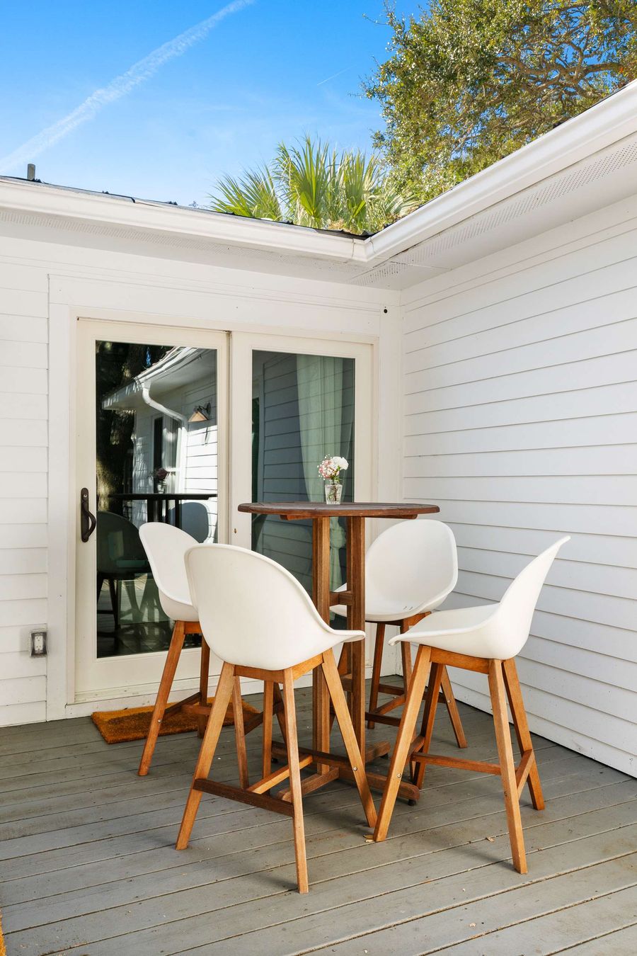 Seating on the deck to enjoy morning coffees 