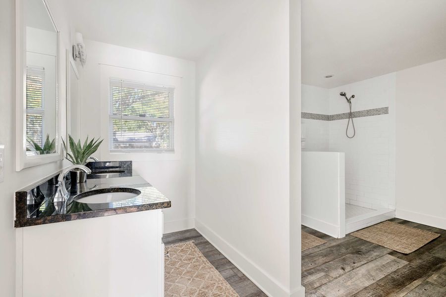 Bathroom 1: Walk-in Shower
