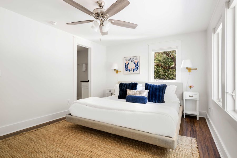 Bedroom 5: King Bed