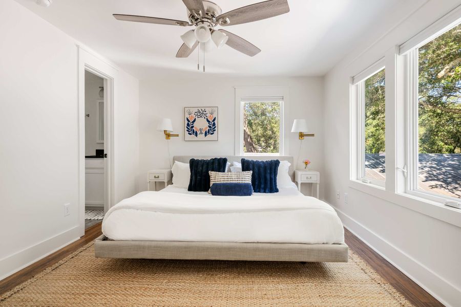 Bedroom 5: King Bed