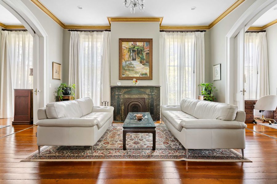 Spacious living room with plenty of seating for your group 