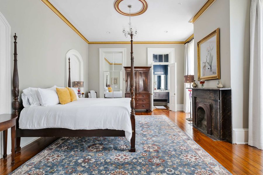 Bedroom 1: King Bed 