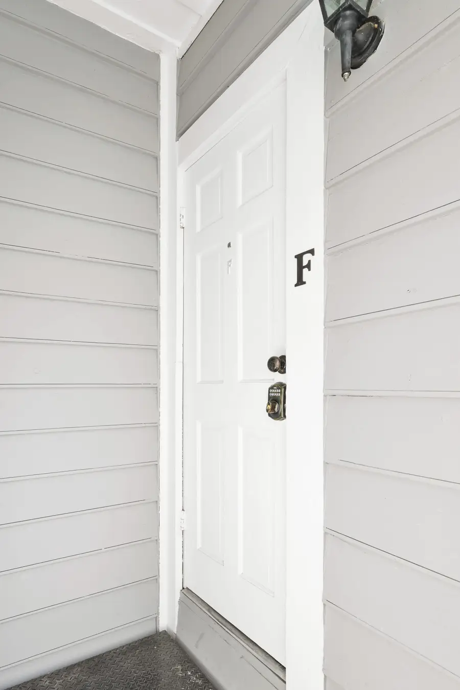 Private entrance to the unit