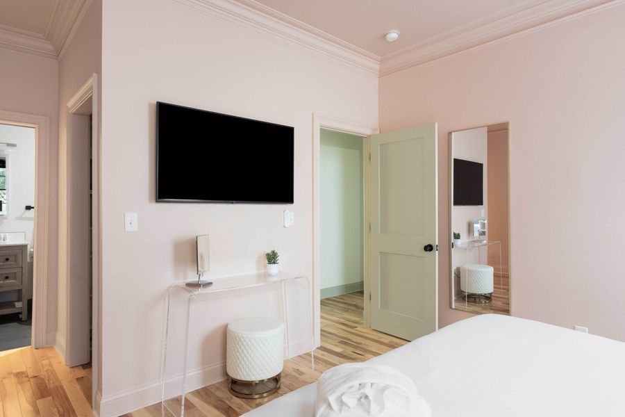 Bedroom 1: King Bed w/ Ensuite Bath with LG 50 inch 4K Smart TV