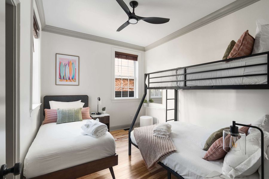 Bedroom 3: Twin Bed + Twin Bed + Full Bed (Bunk)