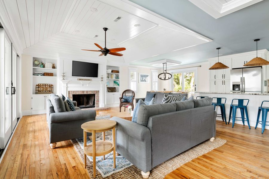 Spacious living room with plenty of seating for your group 