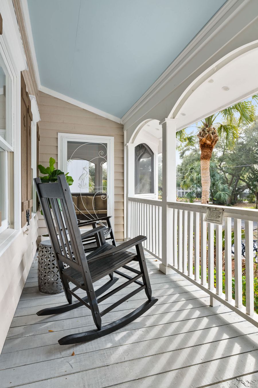Front porch with rocking chairs 
