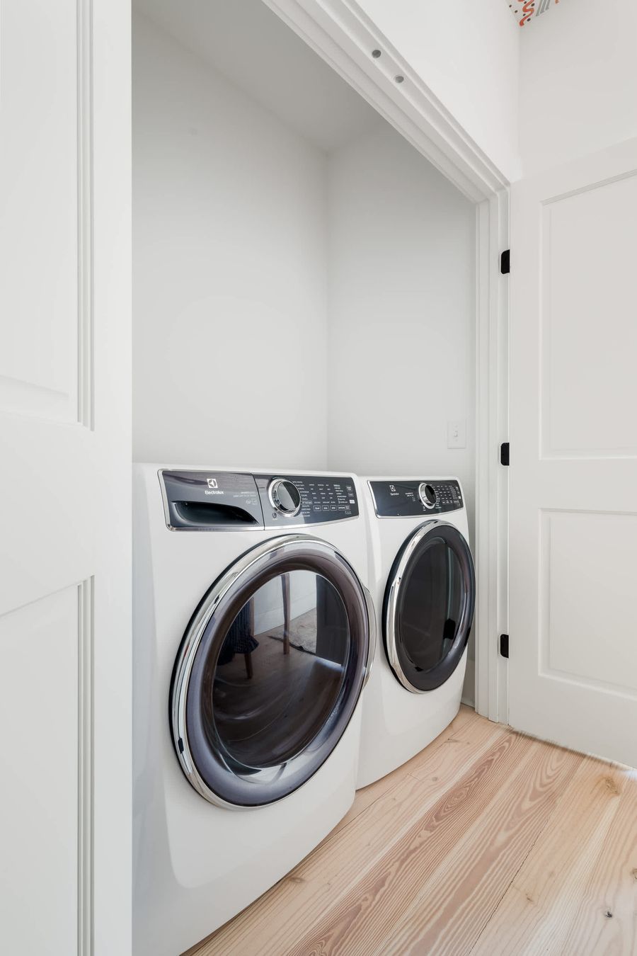 Washer + Dryer 