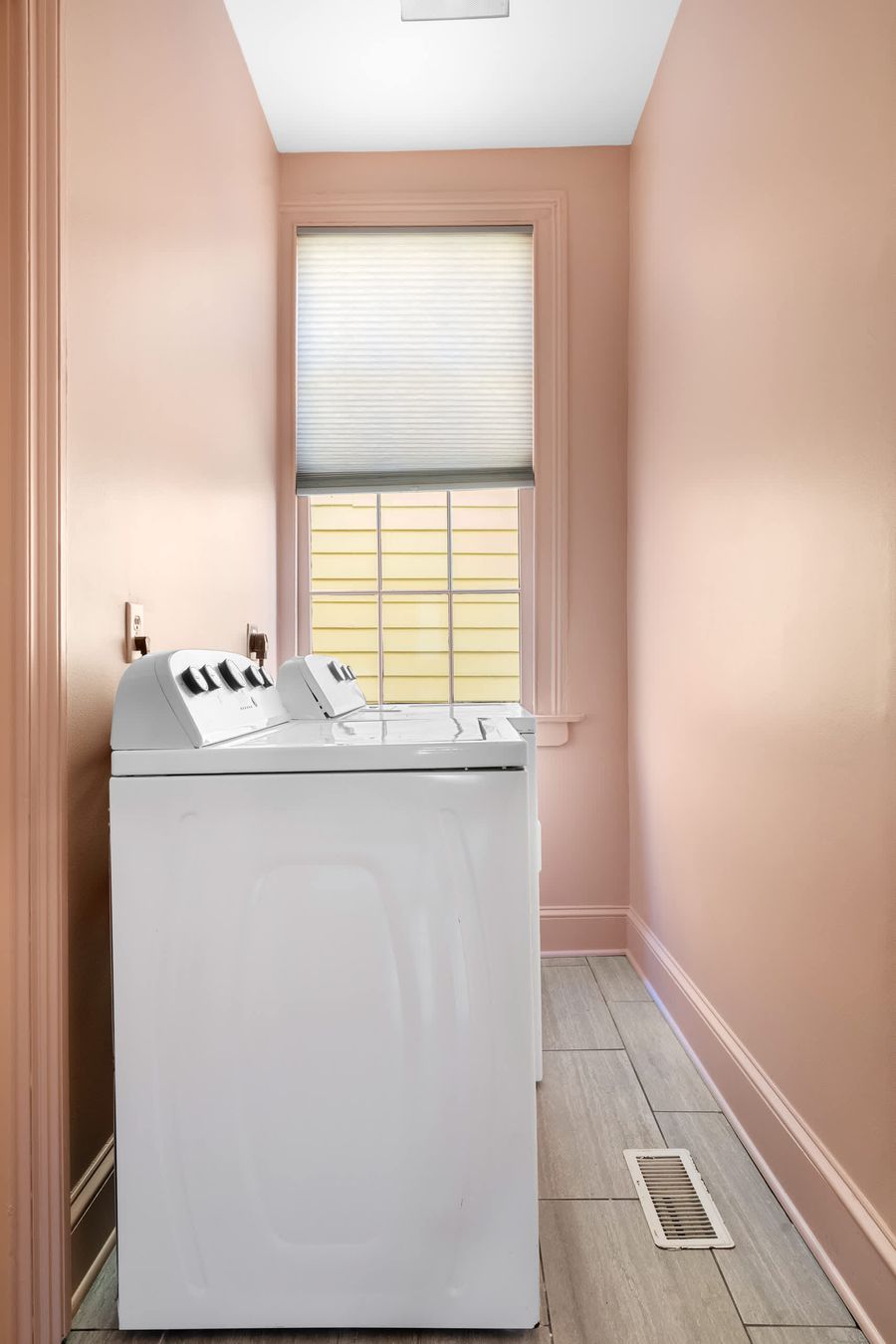 Washer + Dryer 