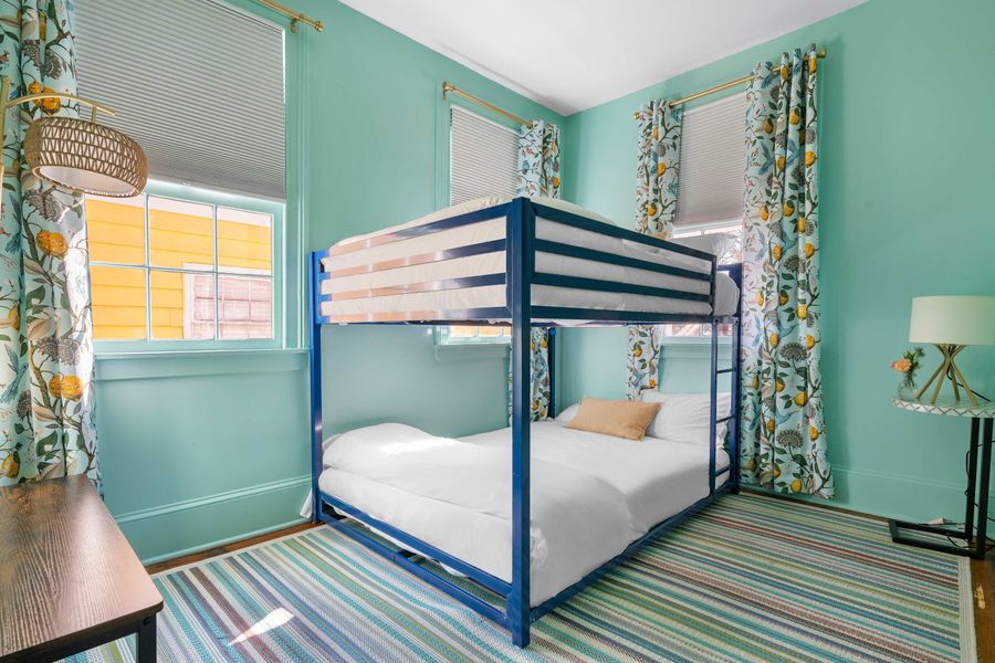 Bedroom 4: Full Bed + Full Bed + TV 