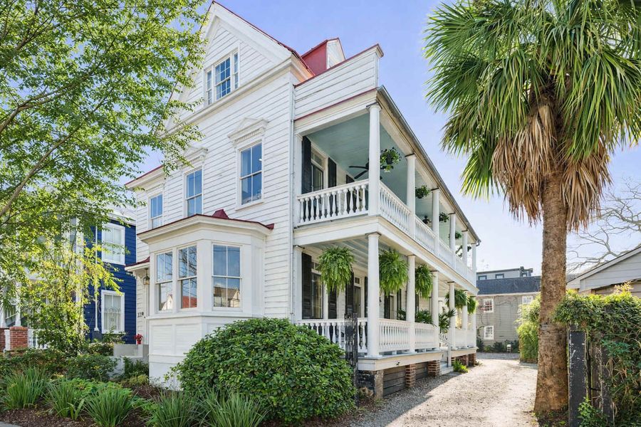 Welcome to your newly designed downtown Charleston rental! You can walk to just about anywhere downtown from this location! 
