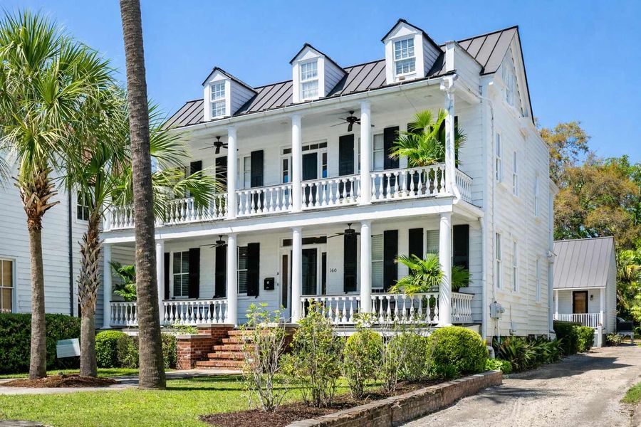 Exterior of the front house that has 6 Bedrooms + 3.5 Bathrooms