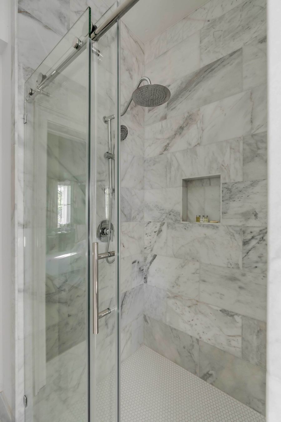 Bathroom 1: Walk-in shower