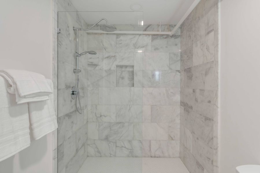 Bathroom 3: Walk-in shower