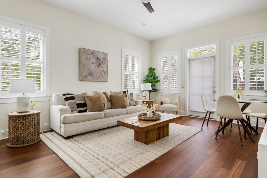 Spacious living room with queen pullout sofa 