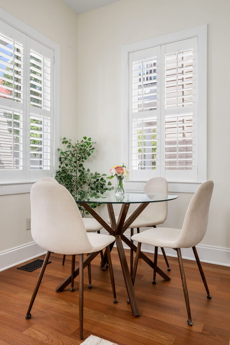 Dining seating area 