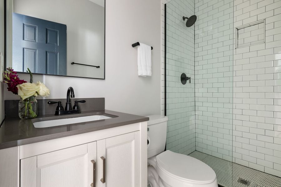 Bathroom 3: Walk-in shower