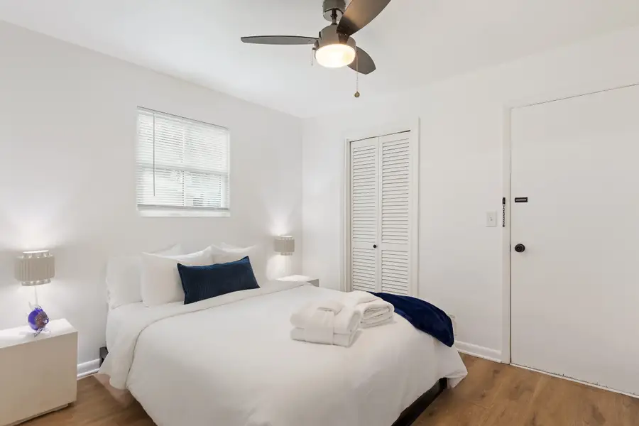 Bedroom 1: Queen bed