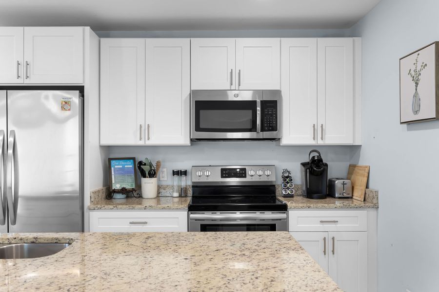 Fully equipped kitchen