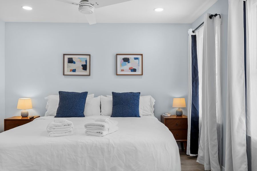 Bedroom 1: King Bed