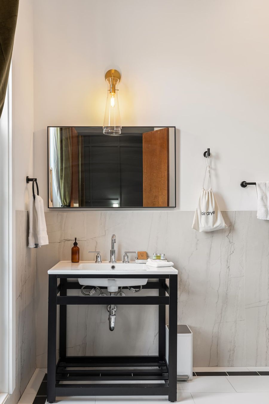 Bathroom 1: Walk-in shower