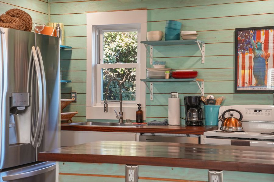 Fully equipped kitchen