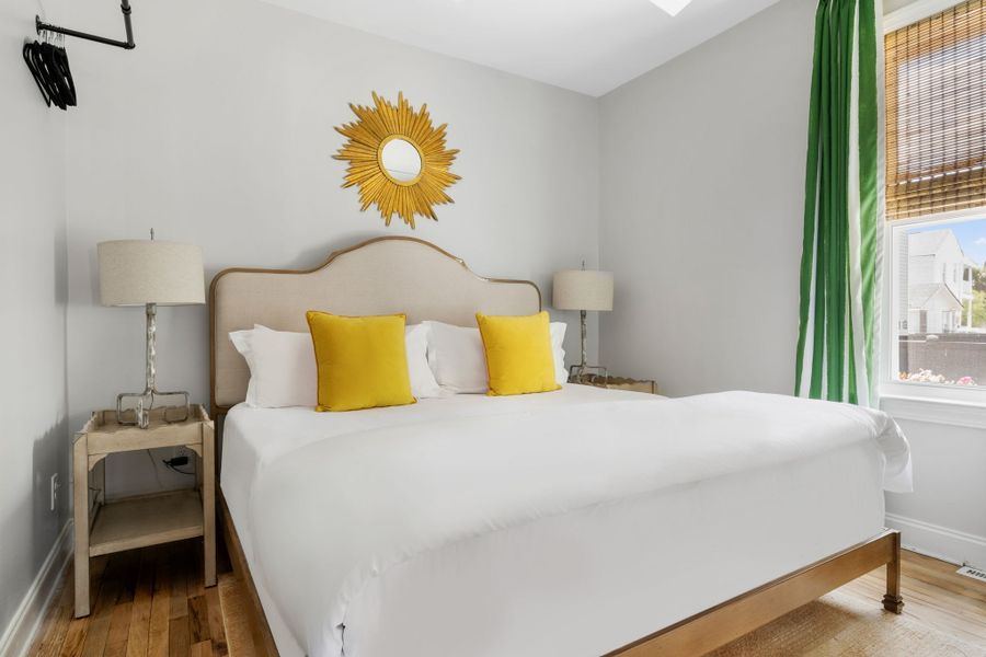 Bedroom 3: King Bed