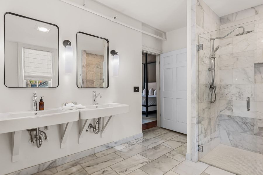 Double Vanity Sinks