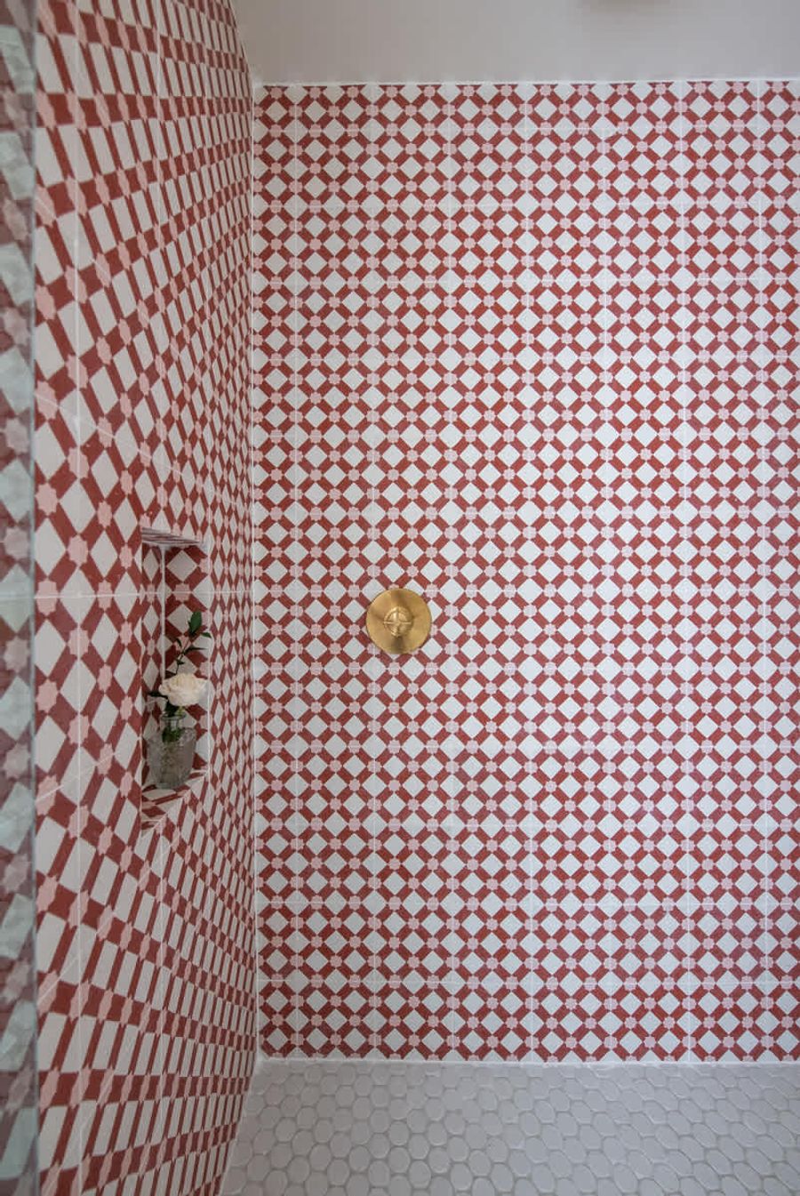 Bathroom 1: Walk-in shower