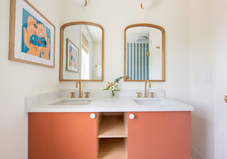 Bathroom 3: Double vanity