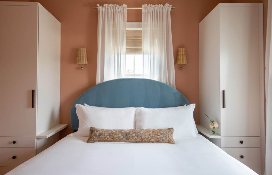 Bedroom 3: Queen Bed + TV