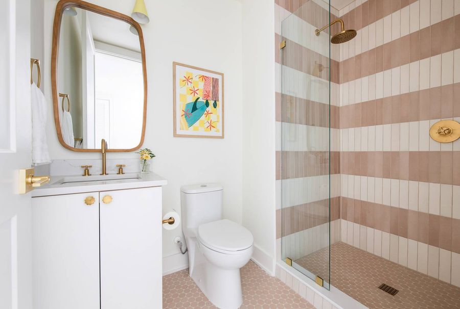 Bathroom 5: Walk-in shower