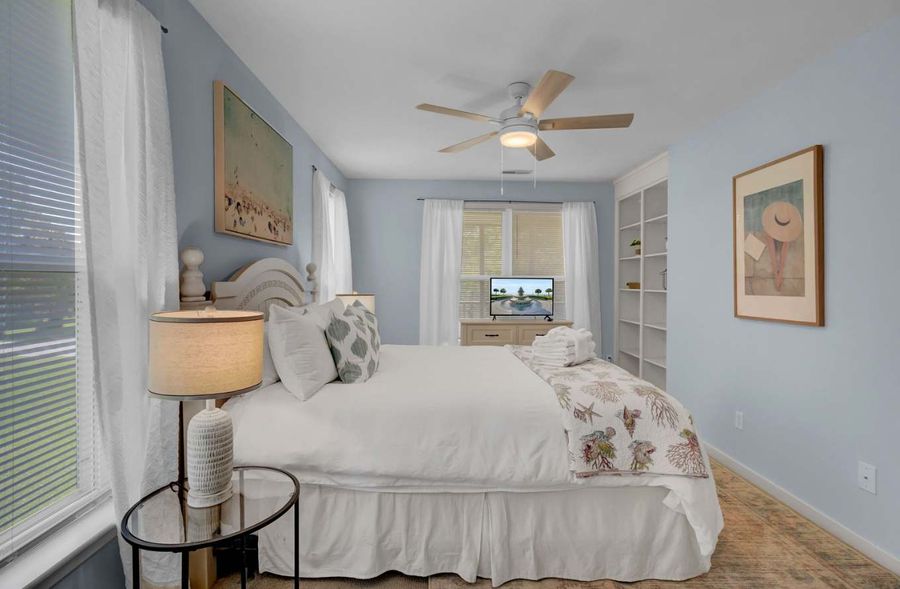 Bedroom 3: Queen Bed + TV