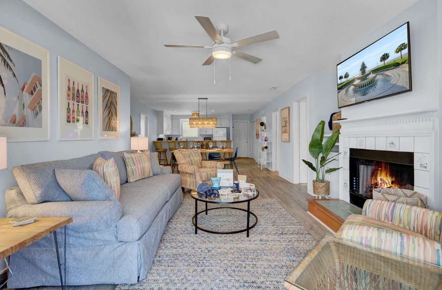 Spacious living room with plenty of seating for your group