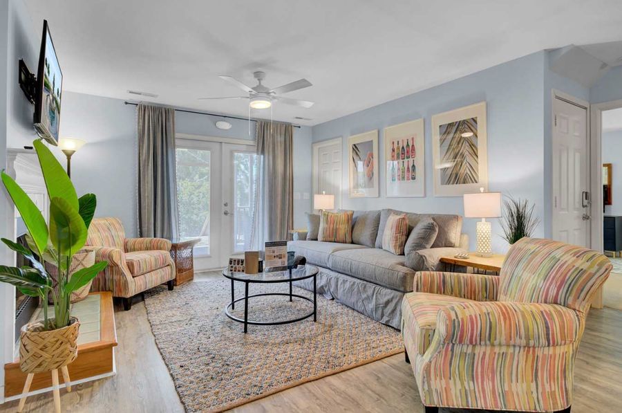 Spacious living room with plenty of seating for your group