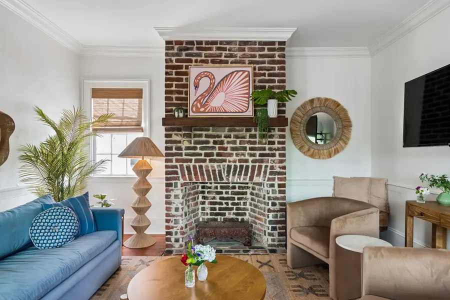 Sink into the comfortable pull-out sofas, catch your favorite show on the TV, or simply enjoy the inviting ambiance of this beautifully curated living space.