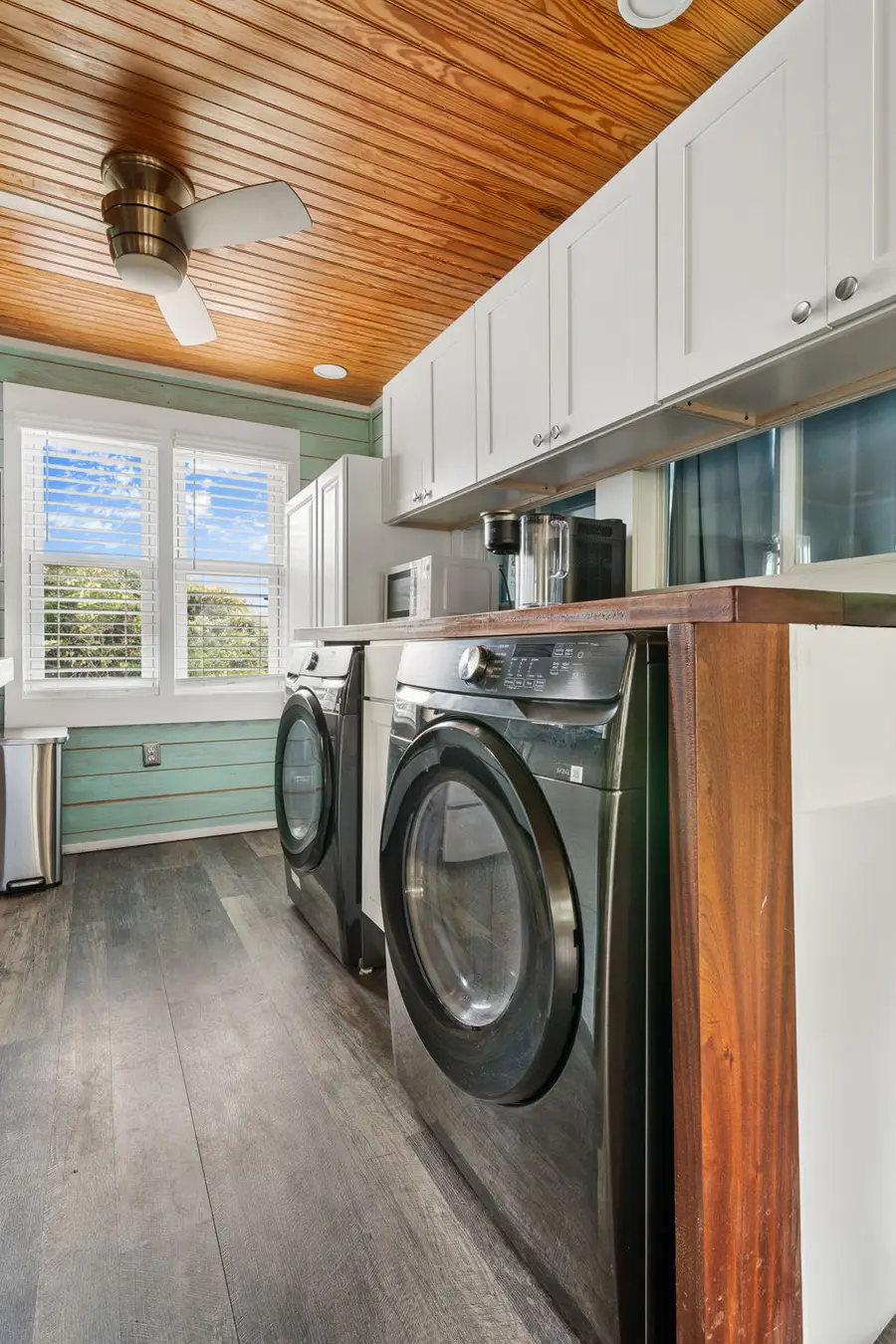 An in unit washer and dryer make it easy to keep up with laundry during your stay.