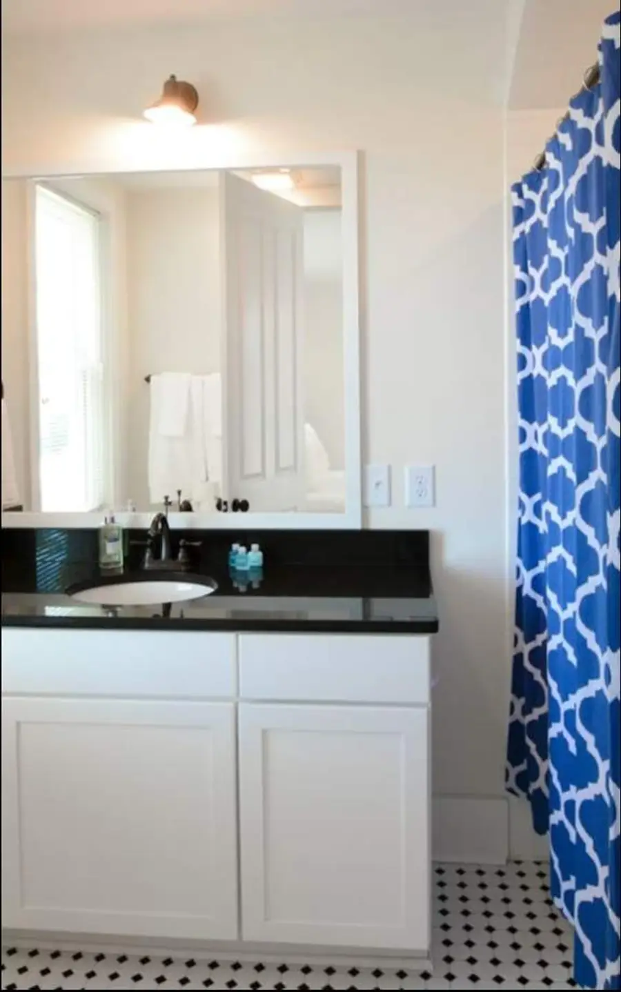 Bathroom 2: Full bathroom