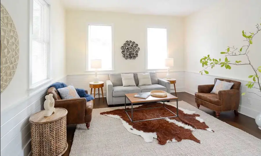 
Welcome to your downtown Charleston rental! Explore all things downtown by foot!
