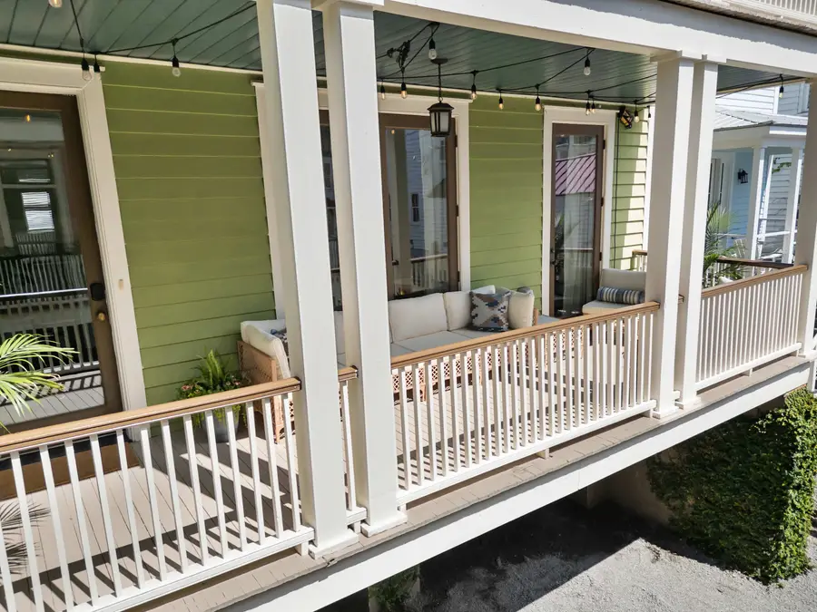 Lower balcony with plenty of outdoor seating space 