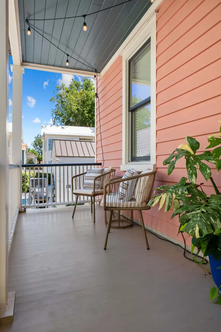 Balcony with outdoor seating space