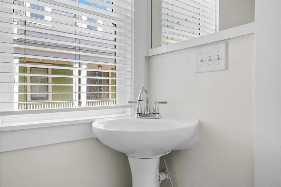 Bathroom 2: Walk-in Shower 