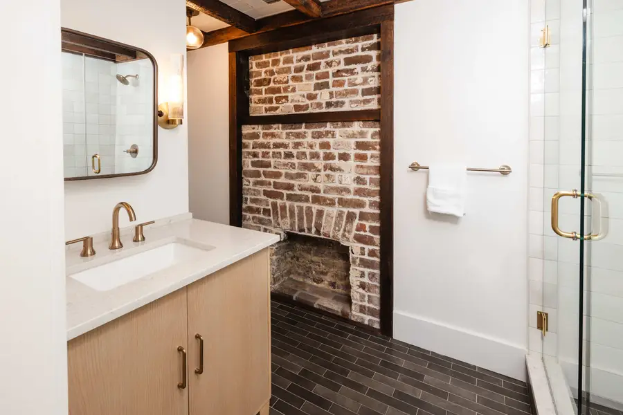 Bathroom 4: Walk-in Shower