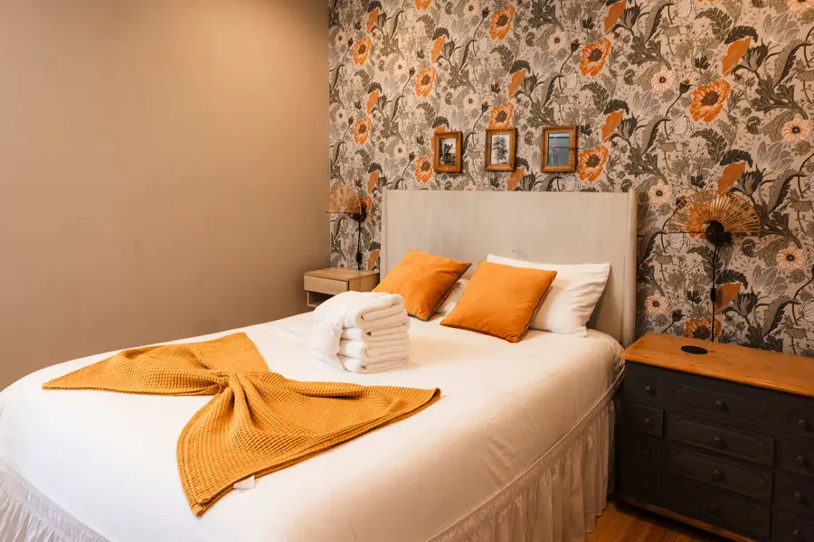 Bedroom 2: Queen Bed + TV