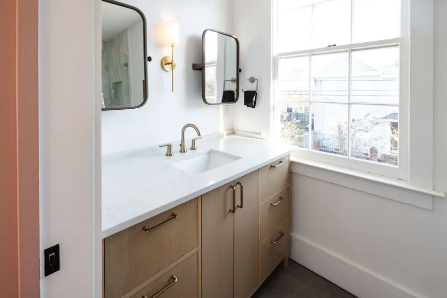 Bathroom 3: Walk-in Shower