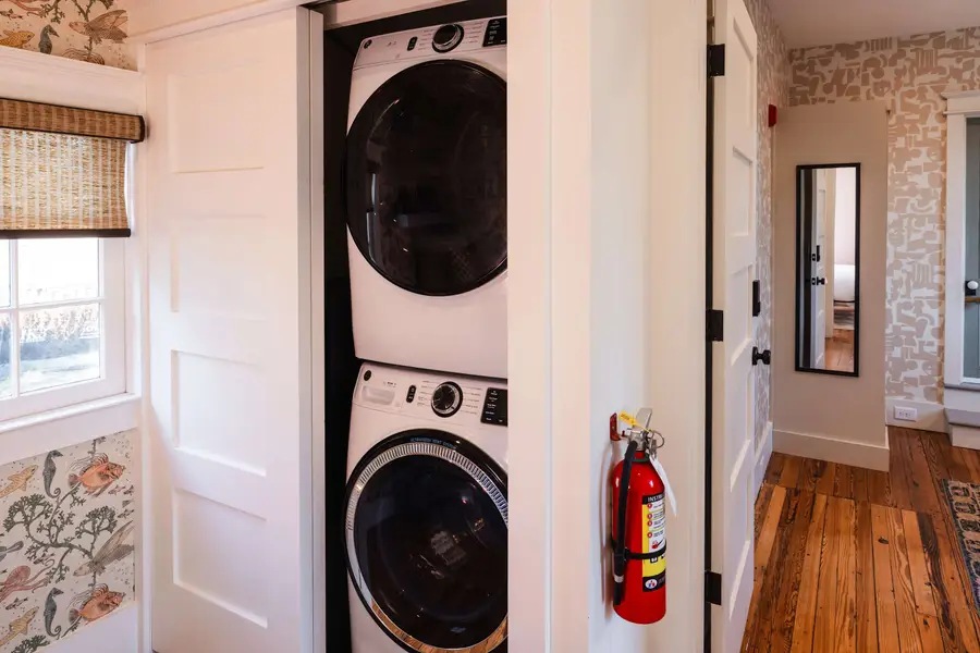 Washer + Dryer