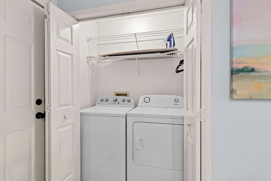 Washer + Dryer 