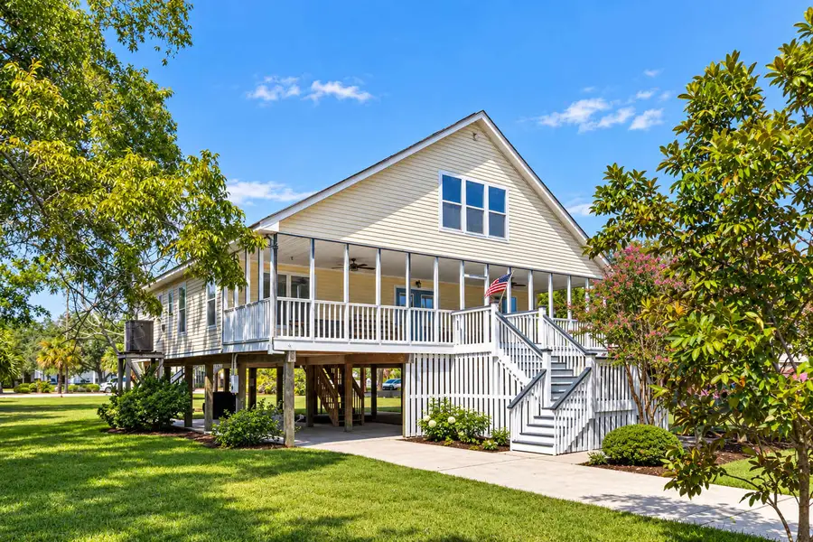 Welcome to your Sullivan's Island rental! With only 39 rental permits on the island this is a rare opportunity live like a local! The beach is just two short blocks from the house :) 